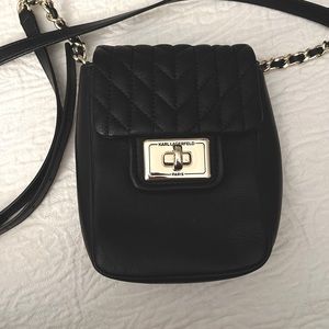 KARL LAGERFELD PARIS
Agyness Phone Crossbody Bag